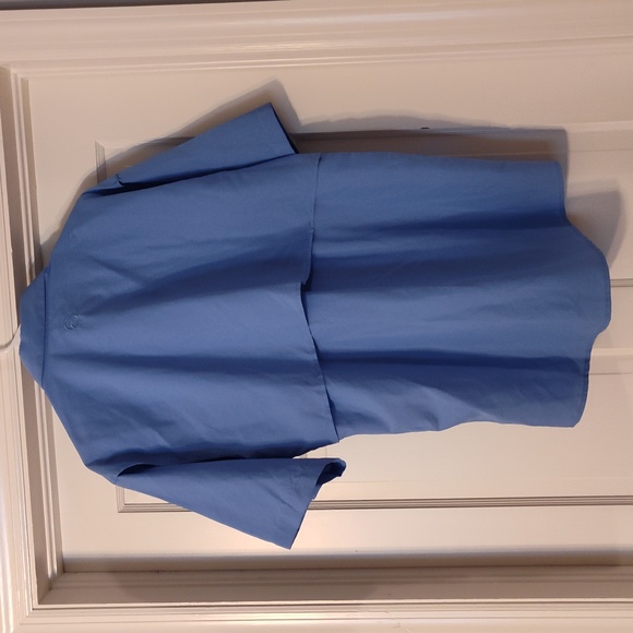 EUC Men's Magellan Short Sleeve Button Down Shirt, Size M, Blue - Picture 4 of 5